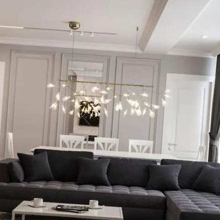 Apartment Schones In Zentraler Und Ruhiger Lage *